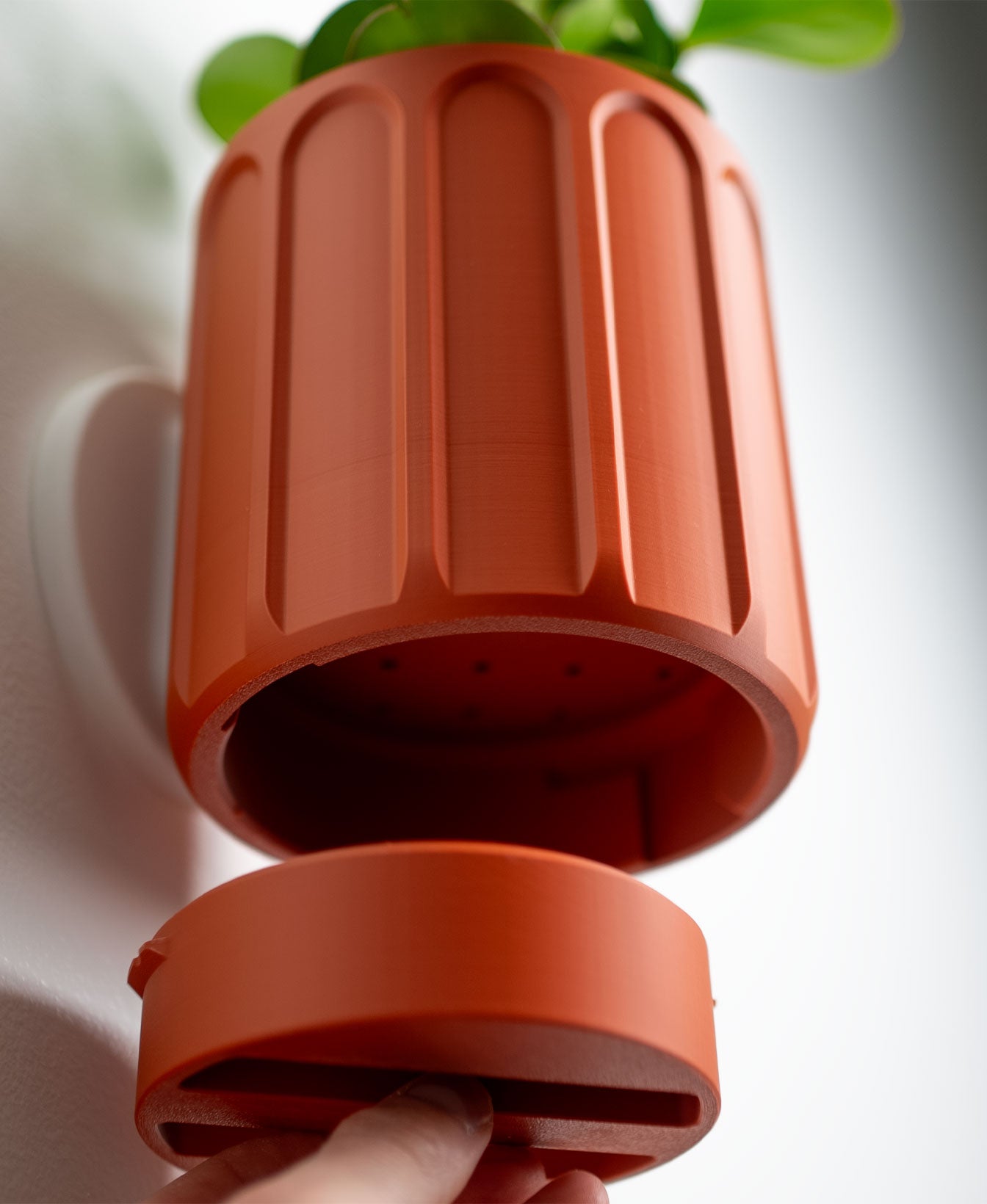 Wall Planter with Hidden Drip Tray - LG01